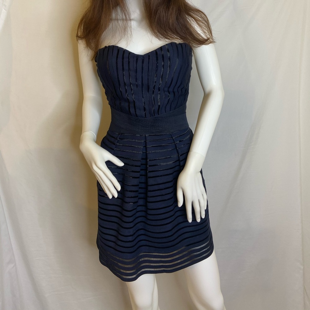 Navy Blue Sleeveless Formal Dress
